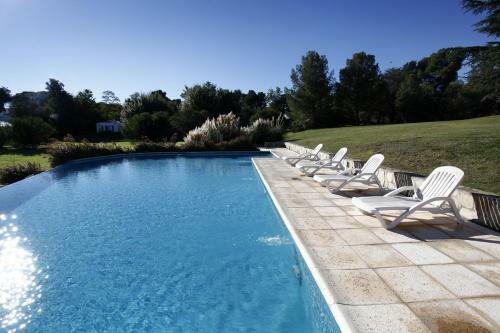 Lodge Acacias Country Club