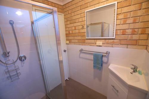 Hotel Esperance Beachfront Resort
