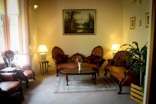 Hostal Hotel Avonleigh