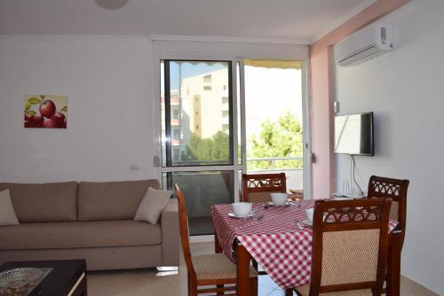 Uani Apartment