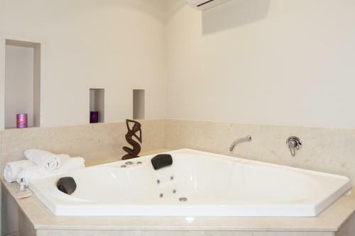 Lodge Aurora Manor Rooms