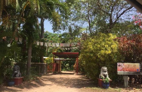 Shambhala Retreat Magnetic Island Cottages