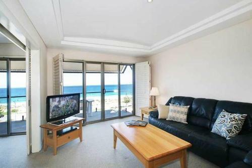 The Big Shell 2 - Apartment 404