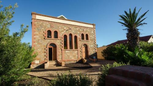 Villa Broken Hill Outback Church Stay