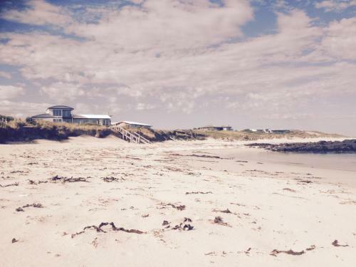 Hostal Wytonia Beachfront Accommodation
