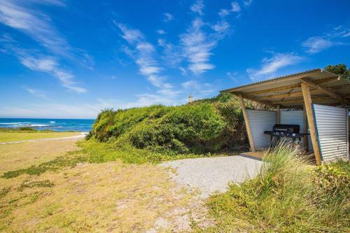 Hostal Wytonia Beachfront Accommodation
