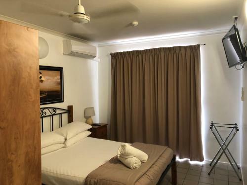 Hotel Airlie Waterfront Accommodation