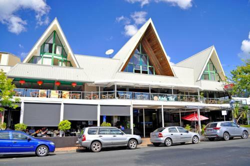 Hotel Airlie Waterfront Accommodation