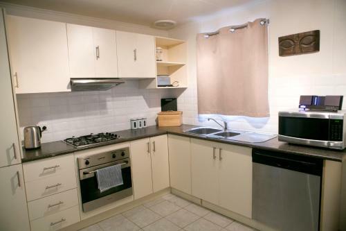 Hostal Breakaway Views Lia Place