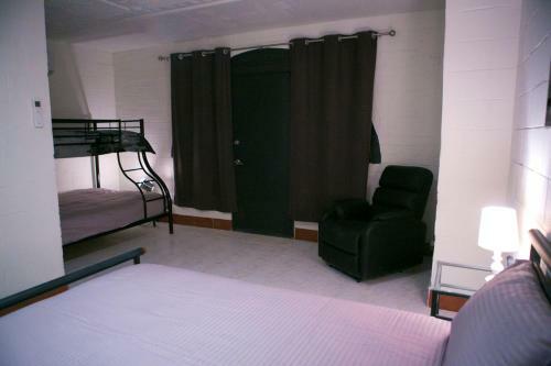 Hostal Breakaway Views Lia Place