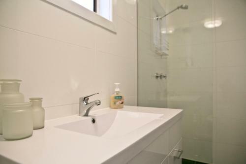 Hostal Breakaway Views Lia Place