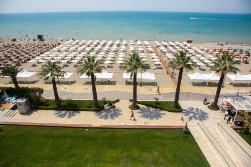 Premium Beach Hotel