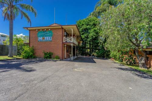 Sapphire Palms Motel