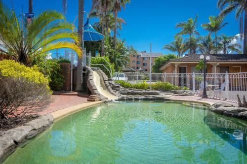 Sapphire Palms Motel