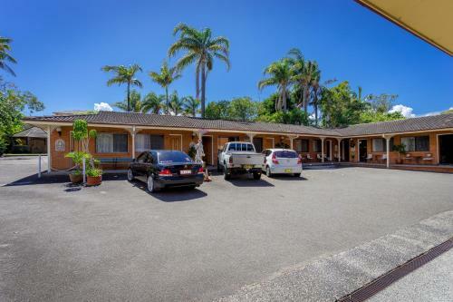 Sapphire Palms Motel