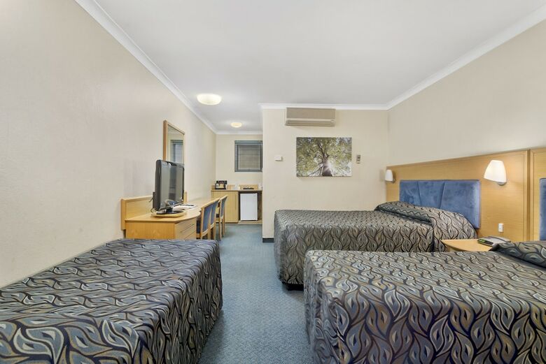 Park Motor Inn