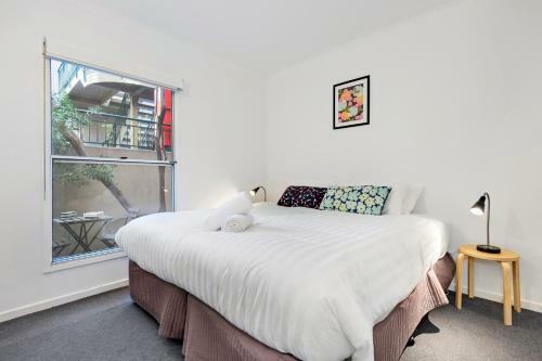 Dawn - Beyond A Room Private Apartments