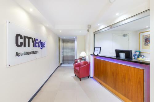 Aparthotel City Edge East Melbourne Apartment Hotel