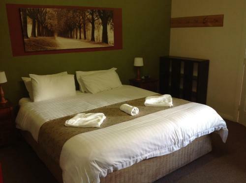 Posada Coach House Inn