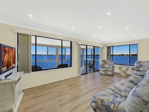 Waterfront Paradise