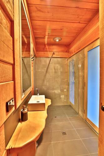 Bruny Lodge