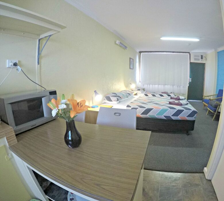 Turn-in Motel
