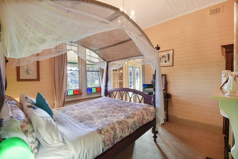 Bed & Breakfast Lurline House