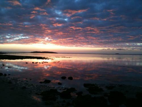 Hostal Yelki By The Sea B&B