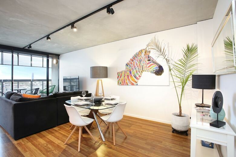 Apartamentos Ngv Art Centre Retreat - Staycentral