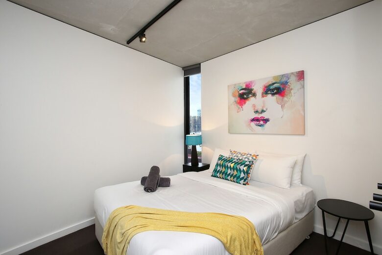 Apartamentos Ngv Art Centre Retreat - Staycentral