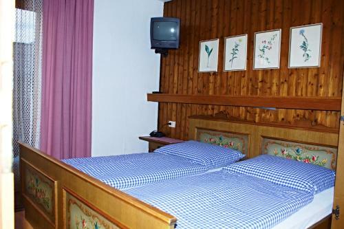 Hostal Pension Alpentraum