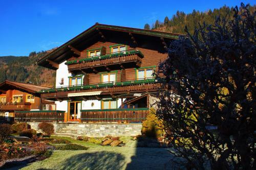 Hostal Pension Alpentraum