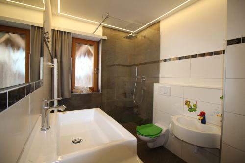 Chalet & Apartments Tiroler Bua