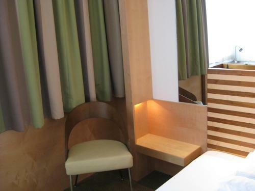 City Hotel