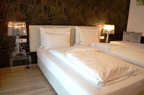City Hotel