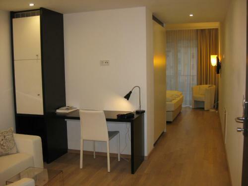 City Hotel