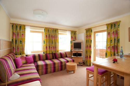 Hostal Hotel St�feli