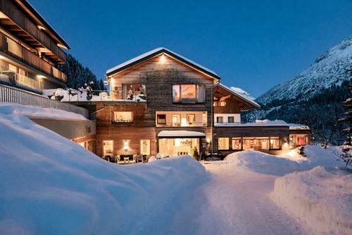 Hostal Hotel St�feli