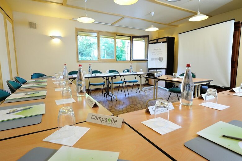 Hotel Campanile Cholet