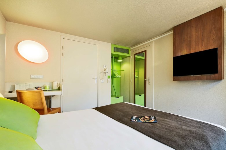 Hotel Campanile Epone