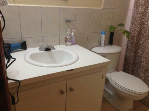 Bed & Breakfast Eko Cozy Guest House