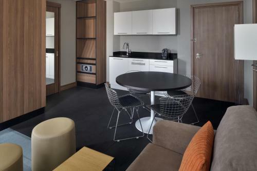 Aloft Dhahran Hotel