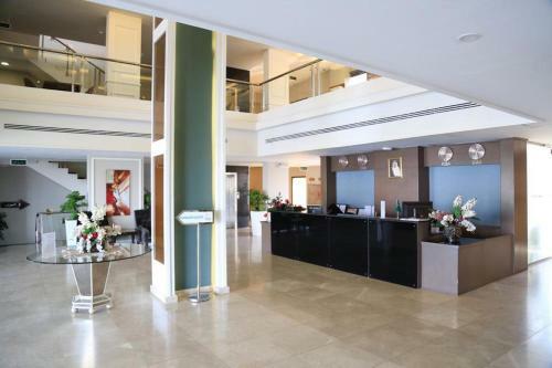 Hotel Bluesands Triple Tree