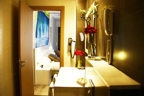 Az Hotel Vague D'or