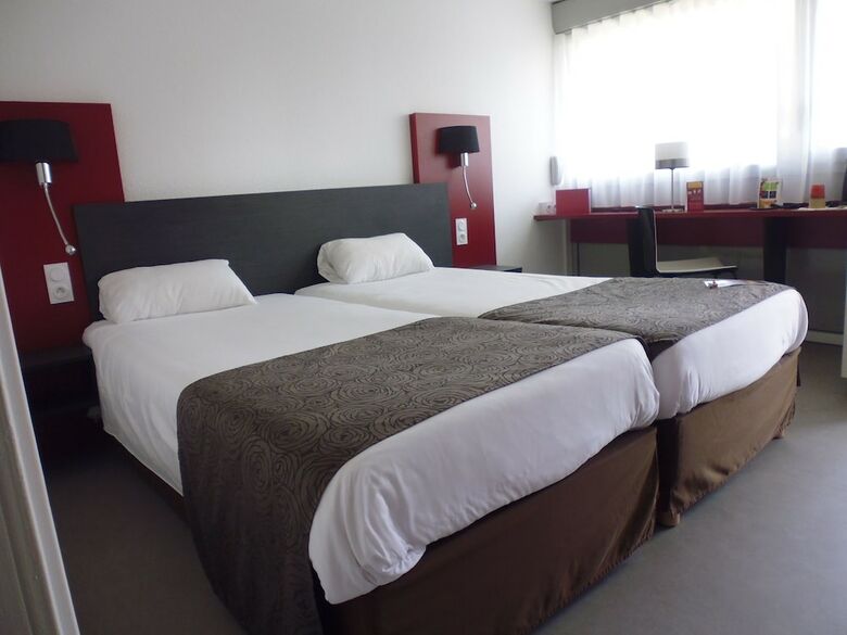 Hotel Campanile Mayenne