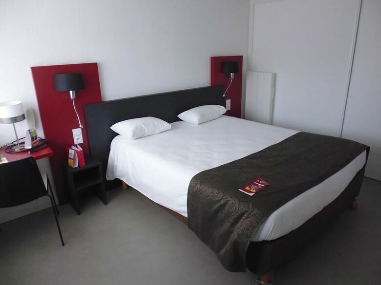 Hotel Campanile Mayenne