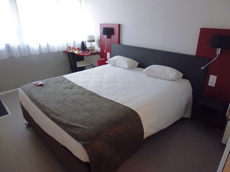 Hotel Campanile Mayenne