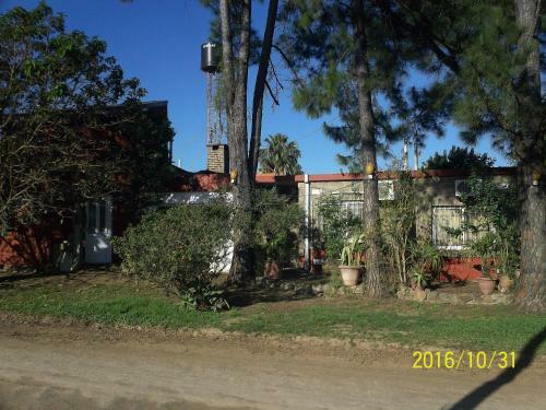 La Casa De Los Pinos