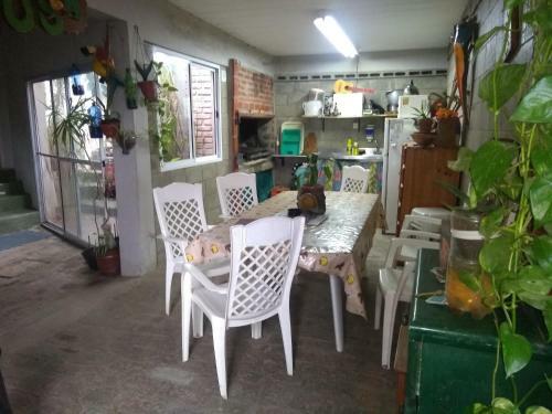 La Casa De Los Pinos