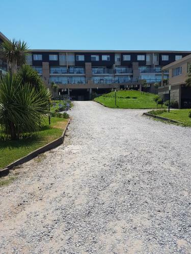 Apartment In Linda Bay Complex